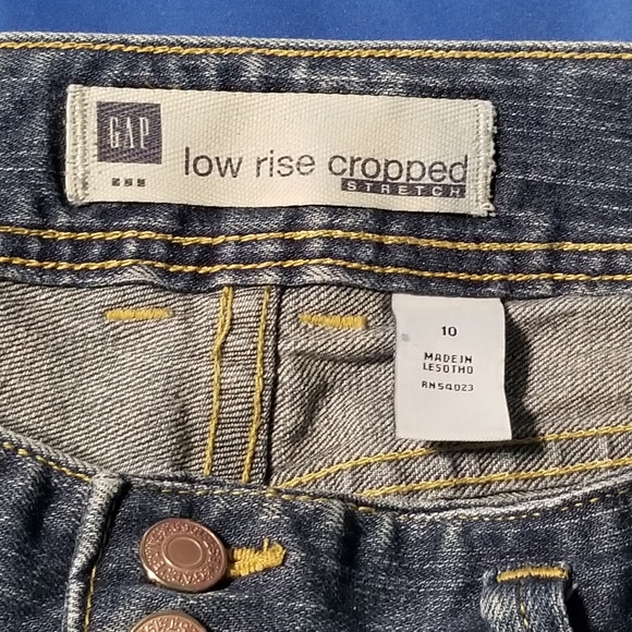 Gap Women's Low Rise Cropped Jean - Picture 3 of 10